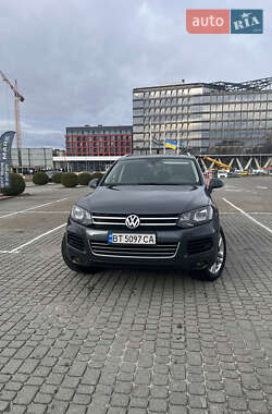 Позашляховик / Кросовер Volkswagen Touareg 2014 в Львові