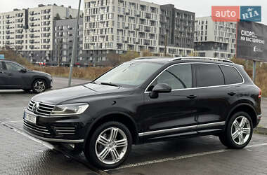 Внедорожник / Кроссовер Volkswagen Touareg 2015 в Львове