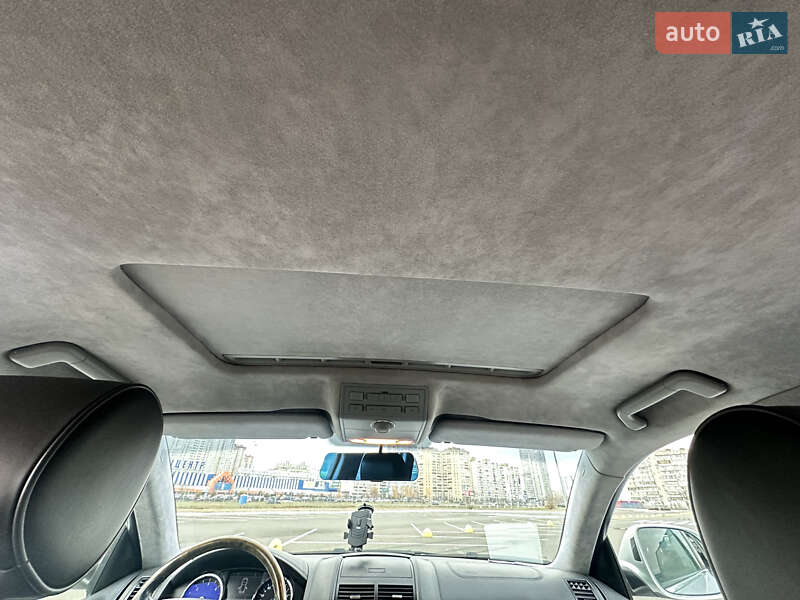 Внедорожник / Кроссовер Volkswagen Touareg 2009 в Киеве