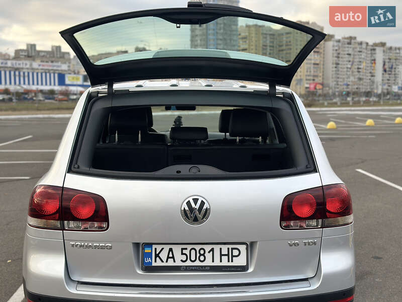 Внедорожник / Кроссовер Volkswagen Touareg 2009 в Киеве