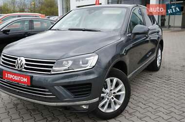 Внедорожник / Кроссовер Volkswagen Touareg 2015 в Житомире