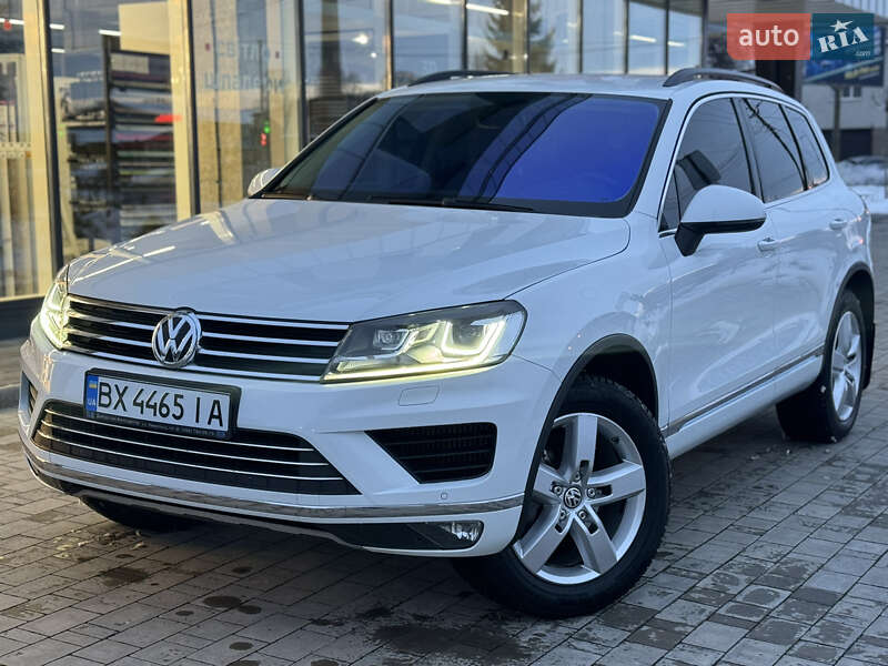 Внедорожник / Кроссовер Volkswagen Touareg 2016 в Хмельницком