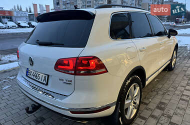 Внедорожник / Кроссовер Volkswagen Touareg 2016 в Хмельницком