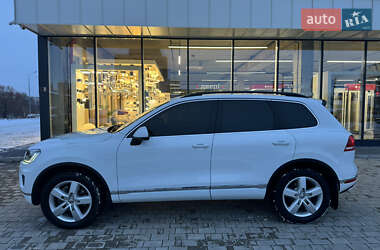 Внедорожник / Кроссовер Volkswagen Touareg 2016 в Хмельницком