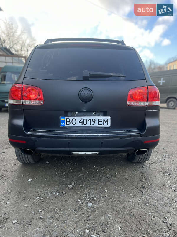 Внедорожник / Кроссовер Volkswagen Touareg 2005 в Каменец-Подольском