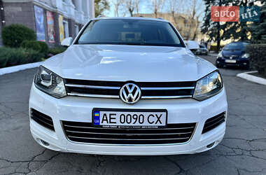 Внедорожник / Кроссовер Volkswagen Touareg 2014 в Каменском