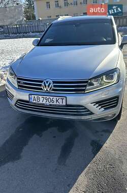 Внедорожник / Кроссовер Volkswagen Touareg 2016 в Виннице