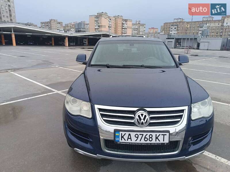 Внедорожник / Кроссовер Volkswagen Touareg 2007 в Киеве