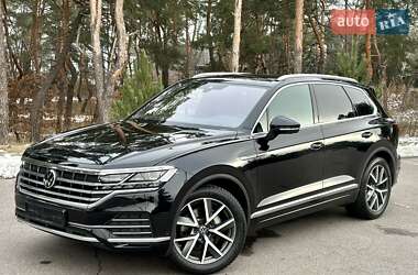 Внедорожник / Кроссовер Volkswagen Touareg 2021 в Киеве