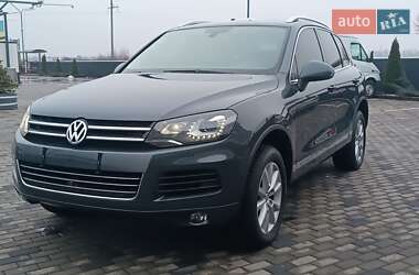 Внедорожник / Кроссовер Volkswagen Touareg 2012 в Хусте