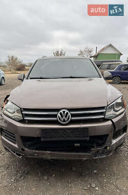 Позашляховик / Кросовер Volkswagen Touareg 2011 в Новій Долині