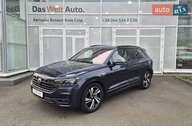 Позашляховик / Кросовер Volkswagen Touareg 2022 в Києві