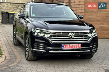 Внедорожник / Кроссовер Volkswagen Touareg 2019 в Дубно