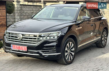 Внедорожник / Кроссовер Volkswagen Touareg 2019 в Дубно