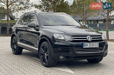 Позашляховик / Кросовер Volkswagen Touareg 2011 в Львові