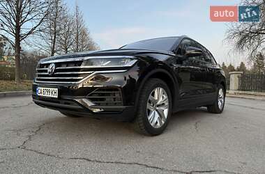 Позашляховик / Кросовер Volkswagen Touareg 2020 в Умані