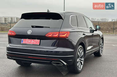 Позашляховик / Кросовер Volkswagen Touareg 2020 в Рівному