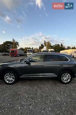 Позашляховик / Кросовер Volkswagen Touareg 2018 в Львові