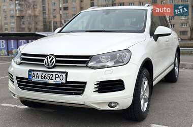 Внедорожник / Кроссовер Volkswagen Touareg 2011 в Киеве