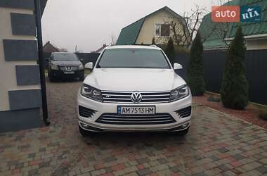 Позашляховик / Кросовер Volkswagen Touareg 2013 в Звягелі