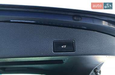Внедорожник / Кроссовер Volkswagen Touareg 2012 в 