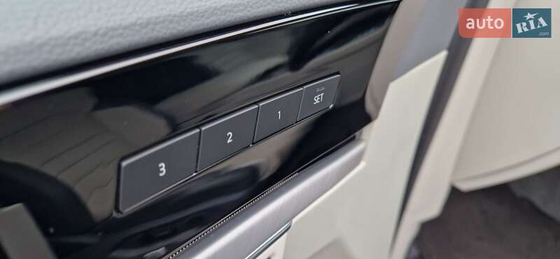 Внедорожник / Кроссовер Volkswagen Touareg 2018 в Луцке