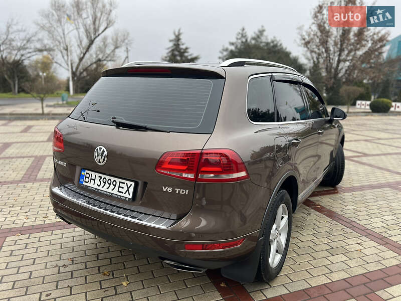 Внедорожник / Кроссовер Volkswagen Touareg 2012 в Измаиле