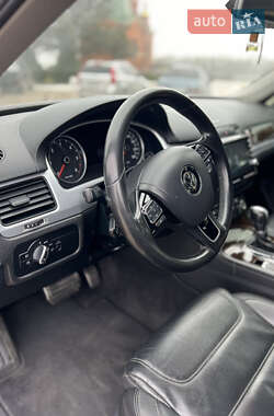 Внедорожник / Кроссовер Volkswagen Touareg 2012 в Измаиле