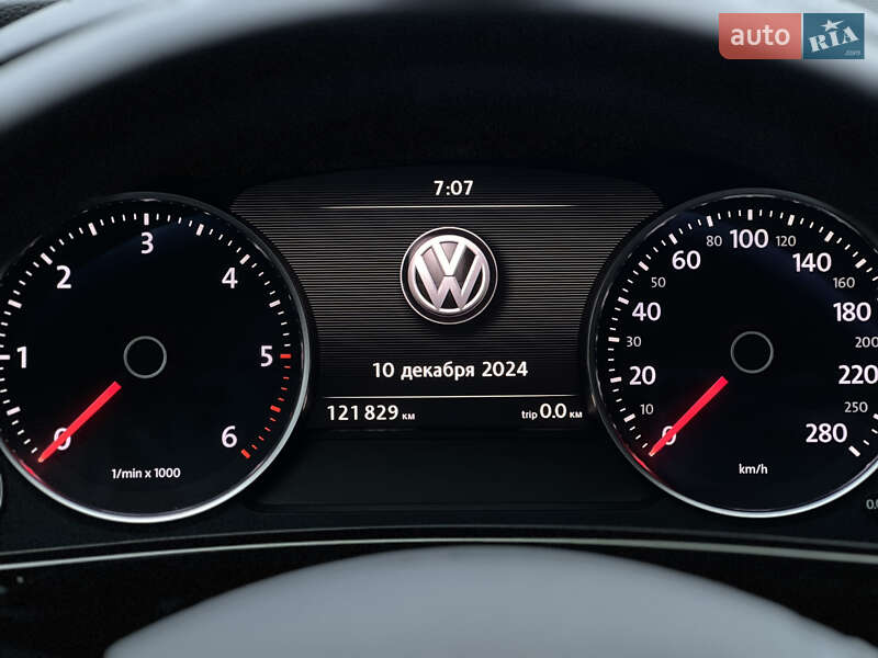 Позашляховик / Кросовер Volkswagen Touareg 2015 в Ужгороді фото 31 Позашляховик / Кросовер Volkswagen Touareg 2015 в Ужгороді