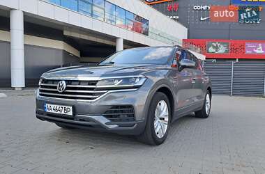 Внедорожник / Кроссовер Volkswagen Touareg 2019 в Киеве