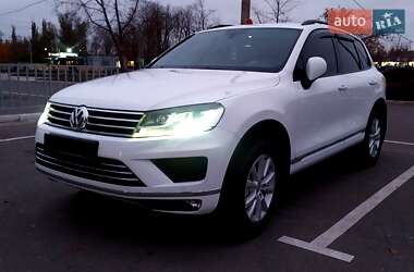 Позашляховик / Кросовер Volkswagen Touareg 2014 в Кривому Розі