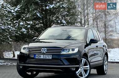 Внедорожник / Кроссовер Volkswagen Touareg 2015 в Трускавце