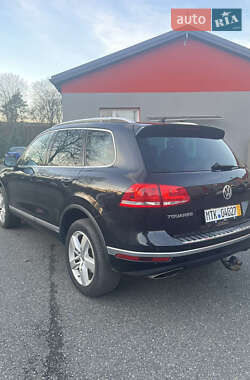 Внедорожник / Кроссовер Volkswagen Touareg 2017 в 