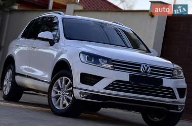 Внедорожник / Кроссовер Volkswagen Touareg 2015 в Одессе