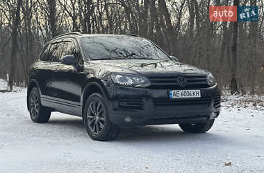 Внедорожник / Кроссовер Volkswagen Touareg 2012 в Днепре