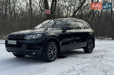 Внедорожник / Кроссовер Volkswagen Touareg 2012 в Днепре