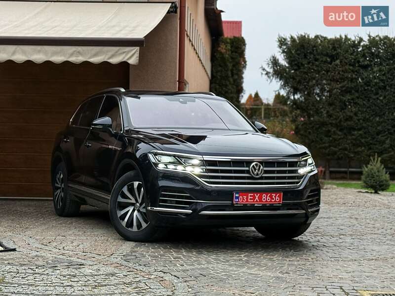 Позашляховик / Кросовер Volkswagen Touareg 2019 в Мукачевому