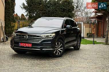 Позашляховик / Кросовер Volkswagen Touareg 2019 в Мукачевому