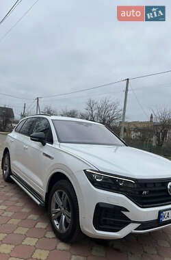 Внедорожник / Кроссовер Volkswagen Touareg 2019 в 