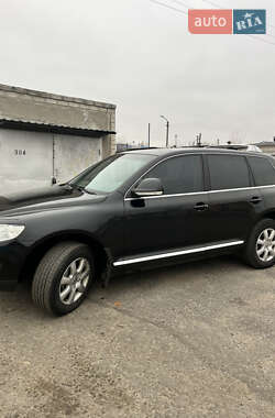 Внедорожник / Кроссовер Volkswagen Touareg 2010 в Кременчуге