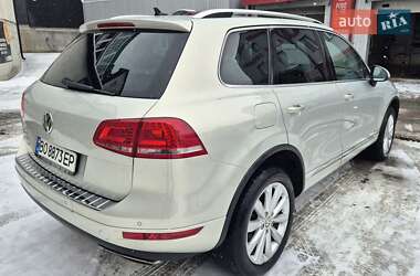 Внедорожник / Кроссовер Volkswagen Touareg 2012 в 