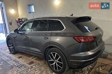 Внедорожник / Кроссовер Volkswagen Touareg 2019 в Львове