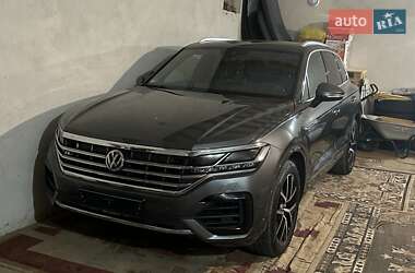 Внедорожник / Кроссовер Volkswagen Touareg 2019 в Львове