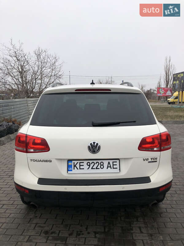 Внедорожник / Кроссовер Volkswagen Touareg 2011 в Кривом Роге