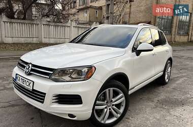 Внедорожник / Кроссовер Volkswagen Touareg 2012 в Киеве