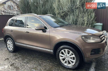 Внедорожник / Кроссовер Volkswagen Touareg 2012 в Киеве