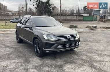 Внедорожник / Кроссовер Volkswagen Touareg 2016 в Киеве