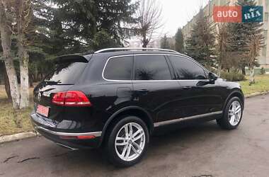 Внедорожник / Кроссовер Volkswagen Touareg 2016 в Ровно