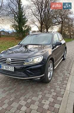 Внедорожник / Кроссовер Volkswagen Touareg 2015 в Городенке