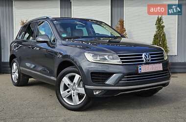 Внедорожник / Кроссовер Volkswagen Touareg 2015 в Киеве